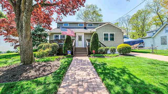 202  Davis - , NORTHFIELD