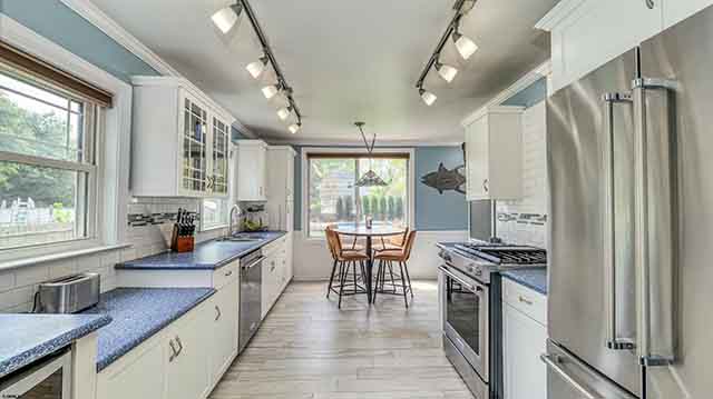202  Davis - , NORTHFIELD