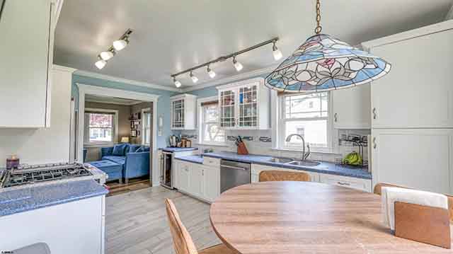 202  Davis - , NORTHFIELD