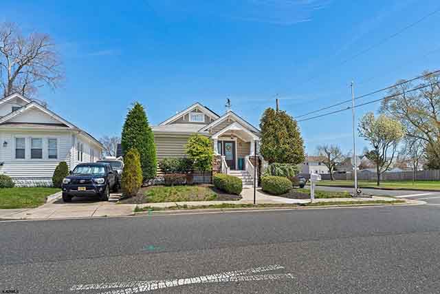 203  Roosevelt Ave - , NORTHFIELD