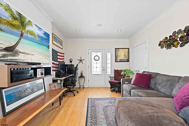 203  Roosevelt Ave - , NORTHFIELD