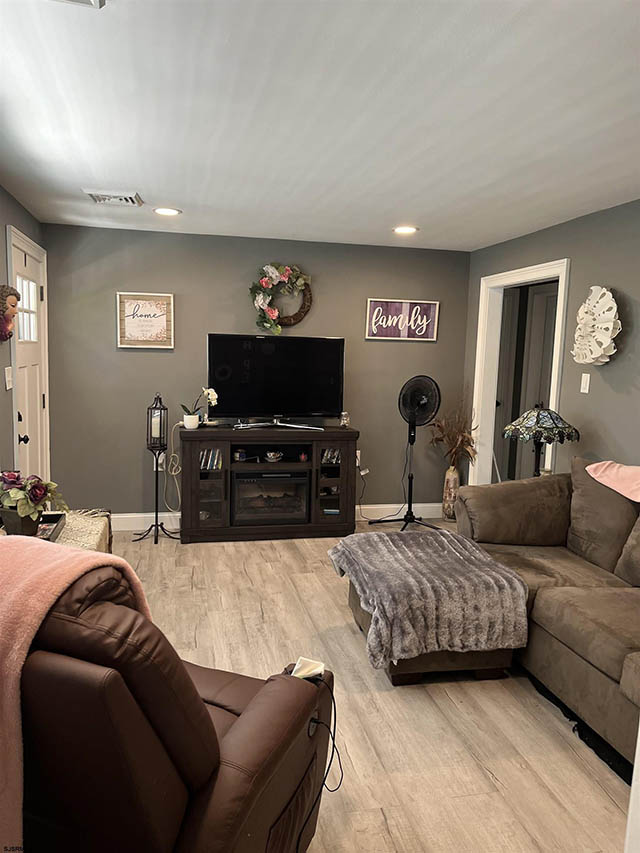 7043  Black Horse - , EGG HARBOR TOWNSHIP