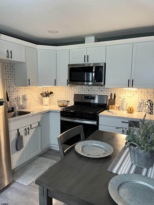 7043  Black Horse - , EGG HARBOR TOWNSHIP