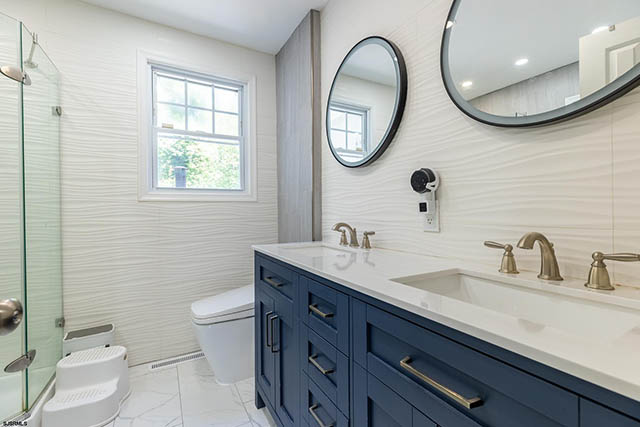 135 E Revere Ave - , NORTHFIELD