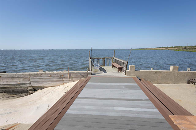 333  Oakland - , PLEASANTVILLE