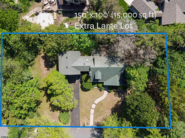 209  Berkshire - , LINWOOD