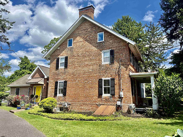 622  Central Avenue - , LINWOOD