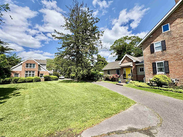 622  Central Avenue - , LINWOOD