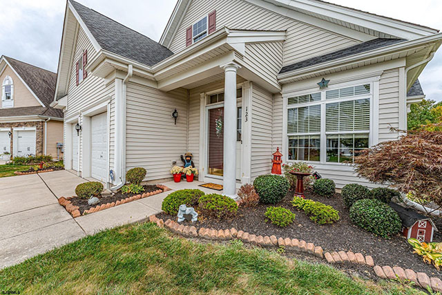 123  Bluebell - , PLEASANTVILLE