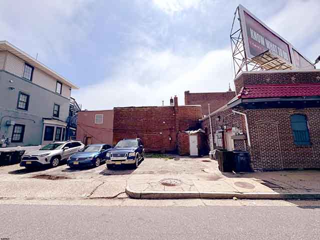 1318  Pacific Avenue - , ATLANTIC CITY