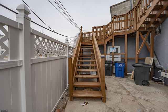 325  Atlantic Ave - , ATLANTIC CITY