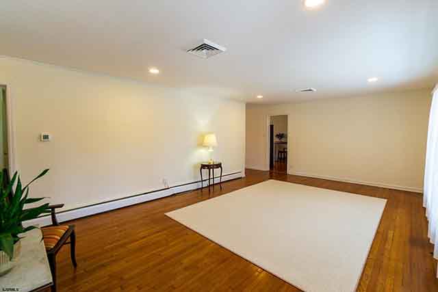 2044  Cedarbridge - , NORTHFIELD