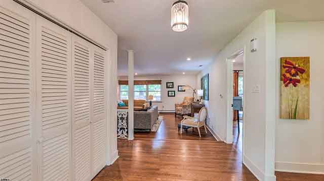 9  Lesley - , NORTHFIELD