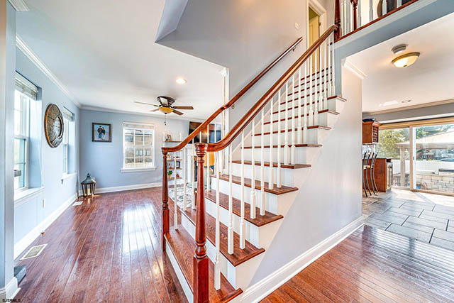 12  Haining - , NORTHFIELD